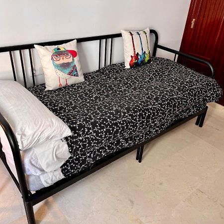 Gatu Aguamarina Beach Apartment Cadiz Bagian luar foto