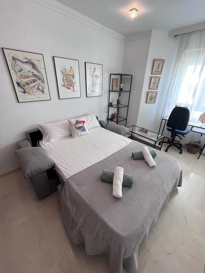 Gatu Aguamarina Beach Apartment Cadiz Bagian luar foto
