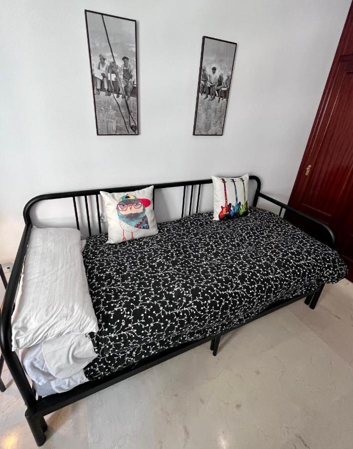 Gatu Aguamarina Beach Apartment Cadiz Bagian luar foto