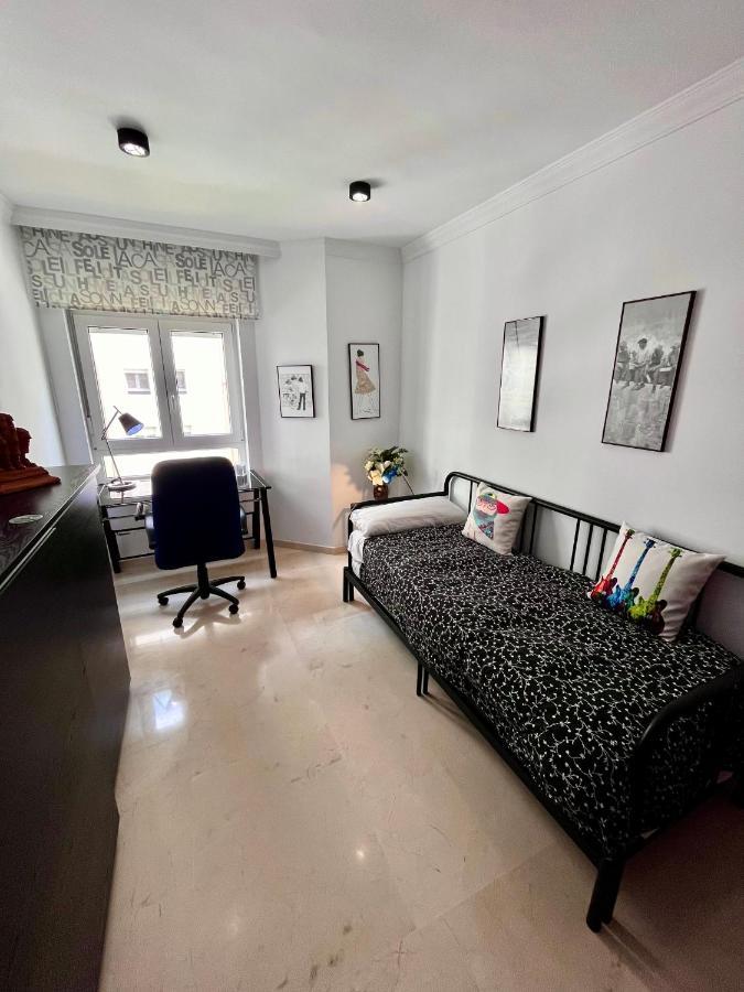 Gatu Aguamarina Beach Apartment Cadiz Bagian luar foto